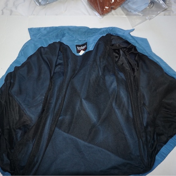 TOTES Men’s Microfiber Teal zipper Jacket - Picture 4 of 11